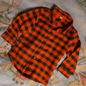 🍀3/15 100 Boys Plaid Button down shirt ❤🖤